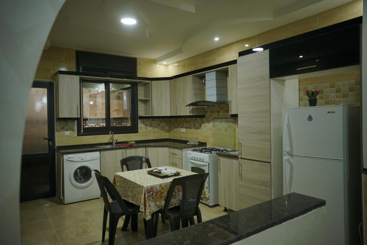 Amro Petra Apartment Wadi Musa Exterior photo